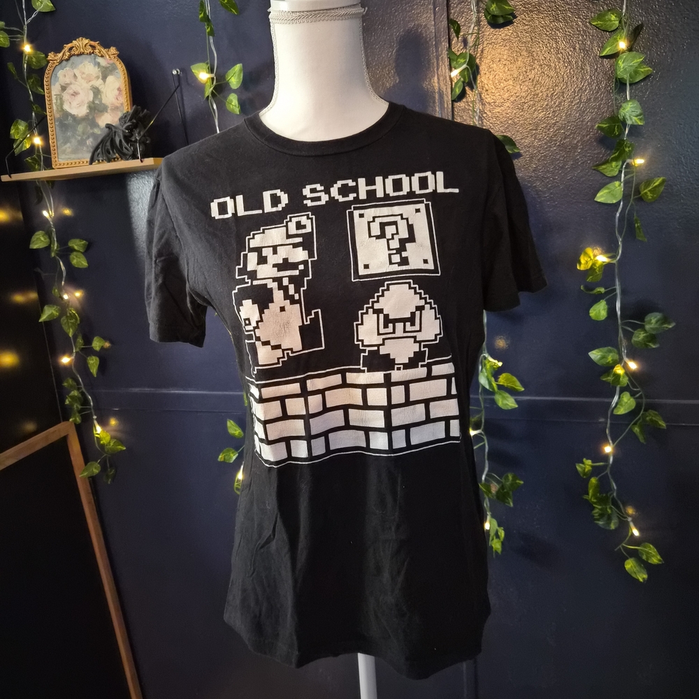 Nintendo Black 'Old School' Pixel Mario Kids Tee